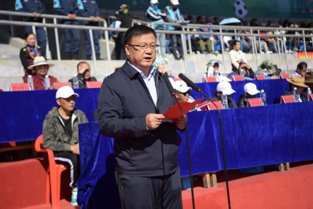 西超杯-莱万亚马尔破门 巴萨2-0进决赛会师皇马